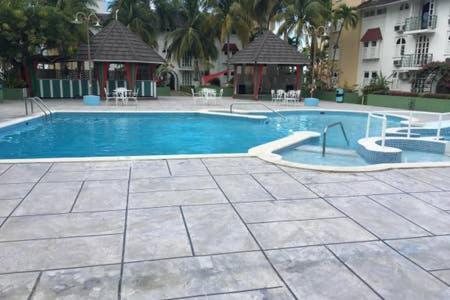 Rairoyale At Sand Castles Ocho Rios Exteriör bild